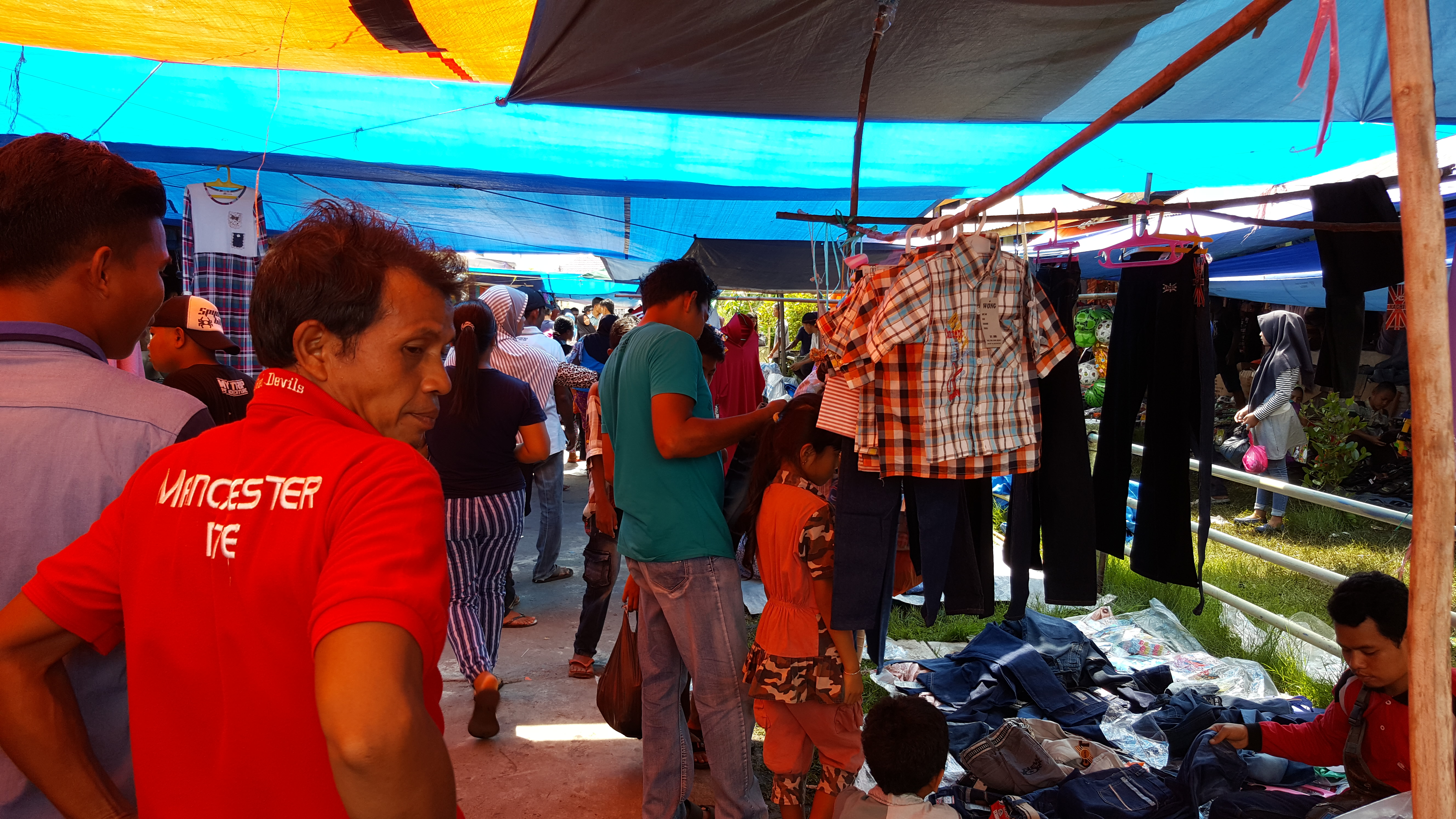 Terlihat ramai di Minggu terakhir Ramadhan, Ini situasi Pasar Minggu Teluk Dalam