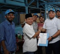 Serahkan SK Pengurus, Adi Sukemi ST, MM Berharap KNPI Kuala Kampar siap menjalan Amanah