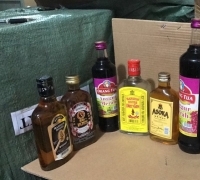 Home Industri Pengoplos Minuman Keras Digrebek Polisi