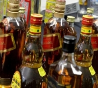 Mabes Polri Amankan Kapal Diduga Membawa Miras Ilegal di Kabupaten Kepulauan Meranti 