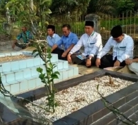 Firdaus-Rusli Berziarah ke Makam Raja Gunung Sahilan