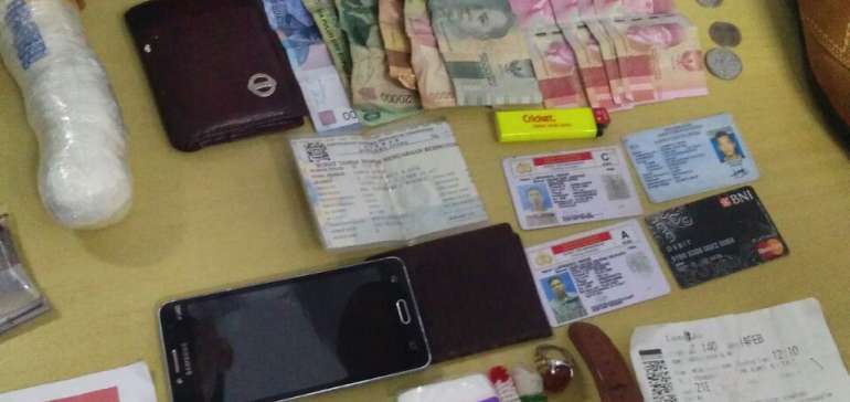 Pria Penyelundup Sabu di Celana Dalam Tertangkap di Bandara SSK II Pekanbaru