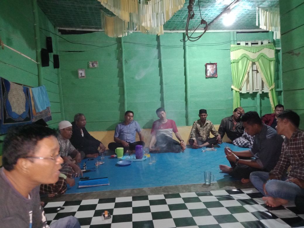 Masyarakat Pesaguan Lakukan Pertemuan Dengan Tim Kuasa Hukum Terkait Normalisasi Sungai Napuh