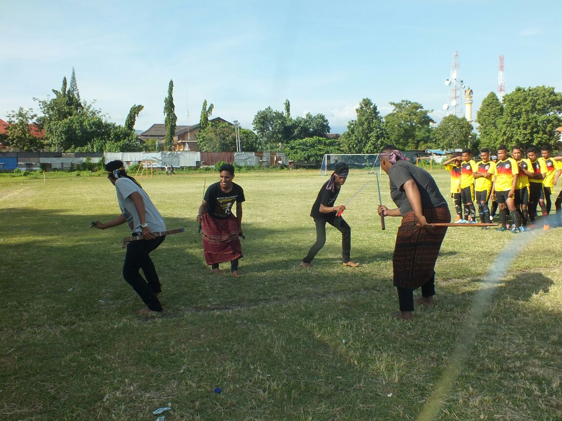 Tarian Cakalele Asal Kabupaten Alor (NTT) Mewarnai Pembukaan POH XV HIPMI NTT Mataram