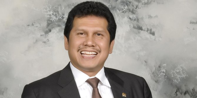Tingkatkan kesejahteraan, skema baru pensiun PNS diterapkan tahun ini Asman Abnur. ©alazharbatam.com