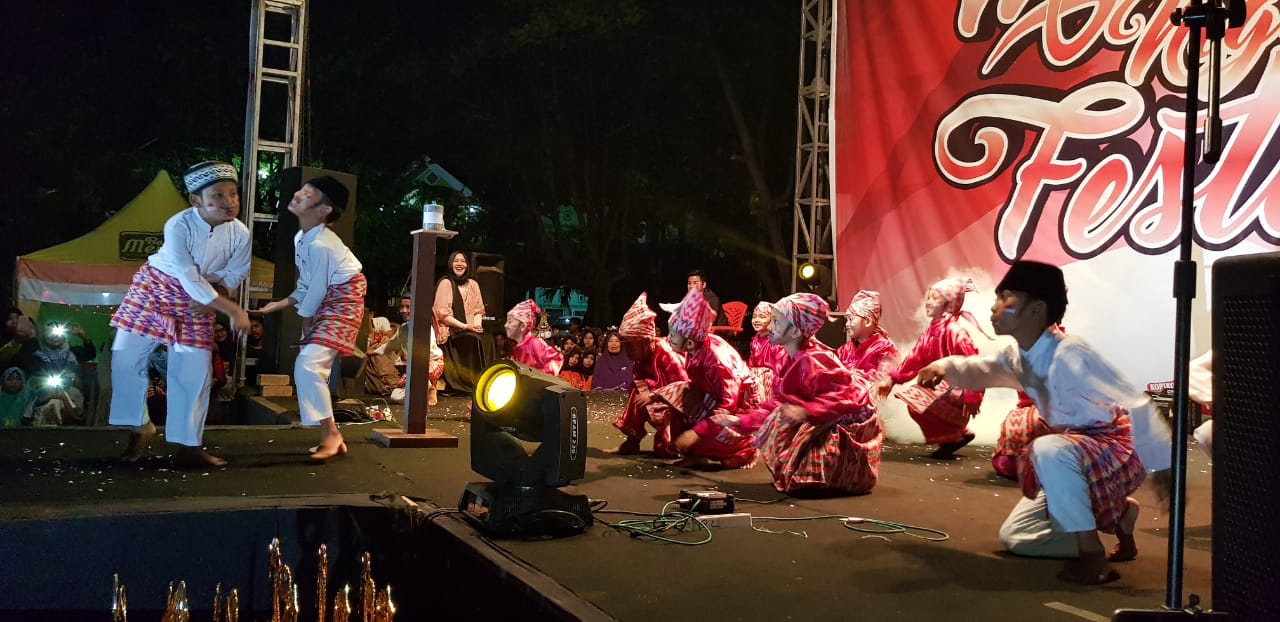 Ratusan Penari Meriahkan Manggala Night Festival
