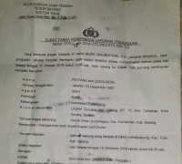 Aksi Pemukulan Seorang Pria Terhadap Wanita Pemandu Lagu