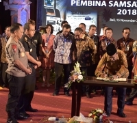 Dihadapan Kapolri Plt Gubri Bersama Dirut Bank Riau Kepri Teken MoU Samsat Nasional