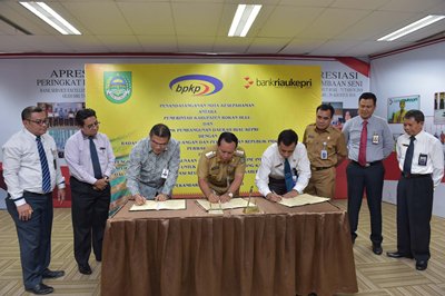Pemkab Rohul Tanda Tangani MoU Kasda Online Dengan Bank Riau Kepri Dan BPKP Riau