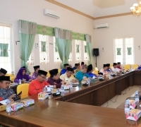 Plt Bupati Alfedri Bahas Sejumlah Isu Strategis Saat Pimpin Rapat Staf Perdana