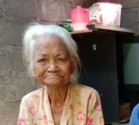 Kisah Sedih Nenek Penjual Sesajen Dibayar Pakai Uang Mainan Rp20 Ribu