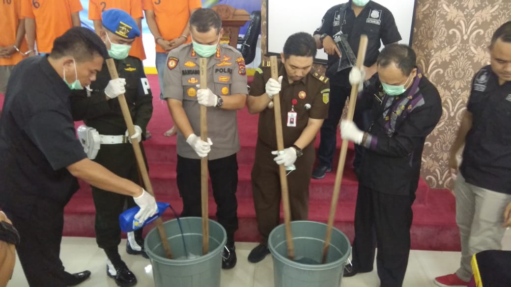 Polresta Pekanbaru Musnahkan 3 Kilogram Sabu