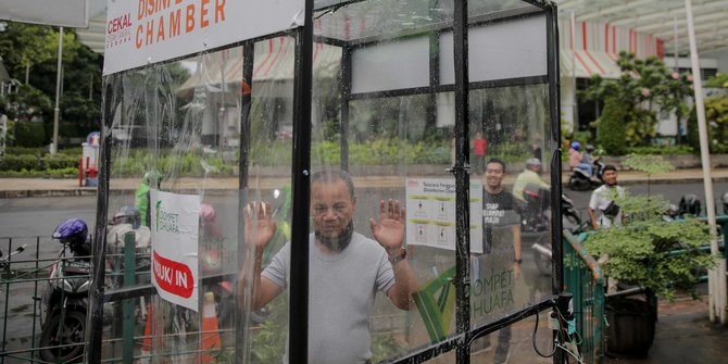 Bahaya, Pemerintah Tak Rekomendasikan Bilik Disinfektan