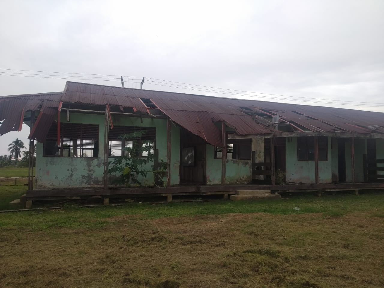 Kondisi Bangunan SDN 019 Desa Teluk Beringin Kecamatan Kuala Kampar Kabupaten Pelalawan Riau
