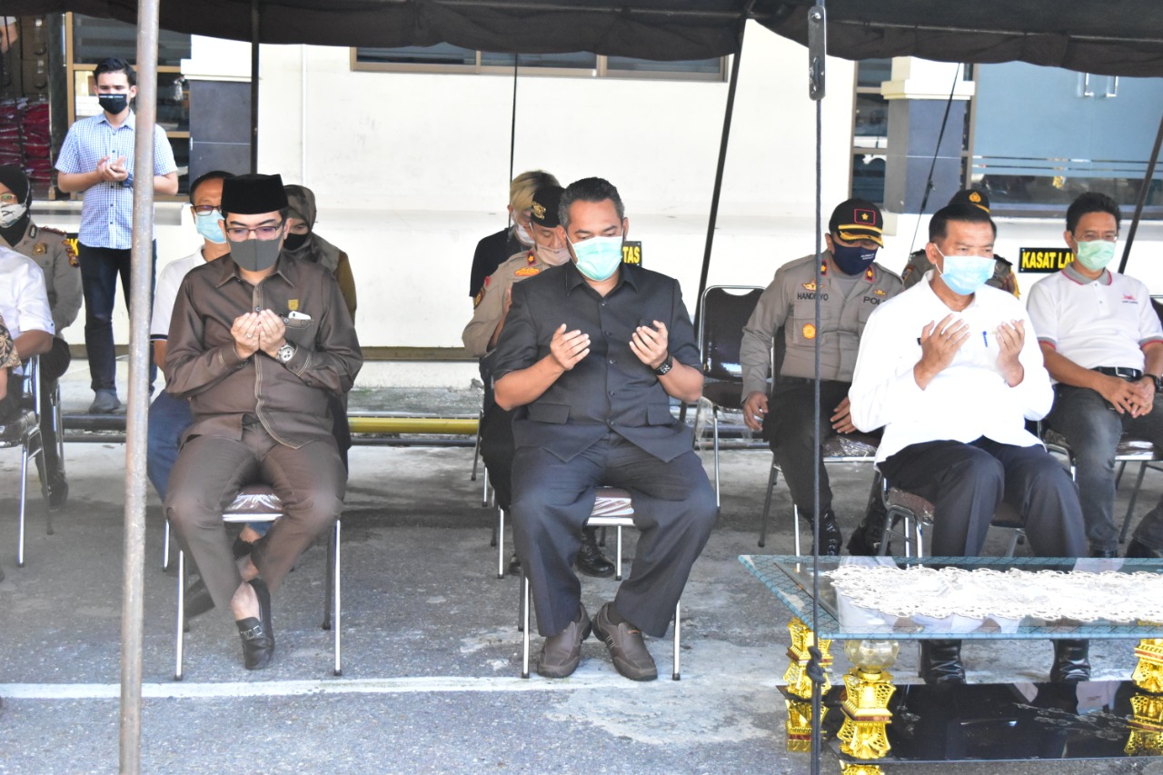 Tampak Bercengkrama, Pimpinan DPRD Pekanbaru Bantah Ada Perpecahan
