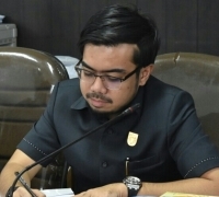 Ginda Burnama Prihatin Sarana Pendidikan di Melebung Tenayan Raya Masih Kurang