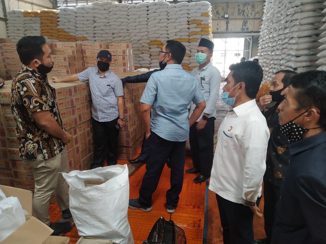 Lamban nya Pendistribusian Bansos, Anggota DPRD Pekanbaru Sidak Ke Bulog