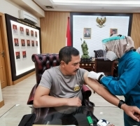 Komjen Pol Agus Andrianto dan Para Kakor Jajaran Baharkam Polri Divaksinasi Covid-19