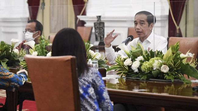 Pejabat Daerah Lalai Antisipasi Karhutla, Jokowi: Dicopot Presiden Joko Widodo (Lukas - Biro Pers via CNN Indonesia)