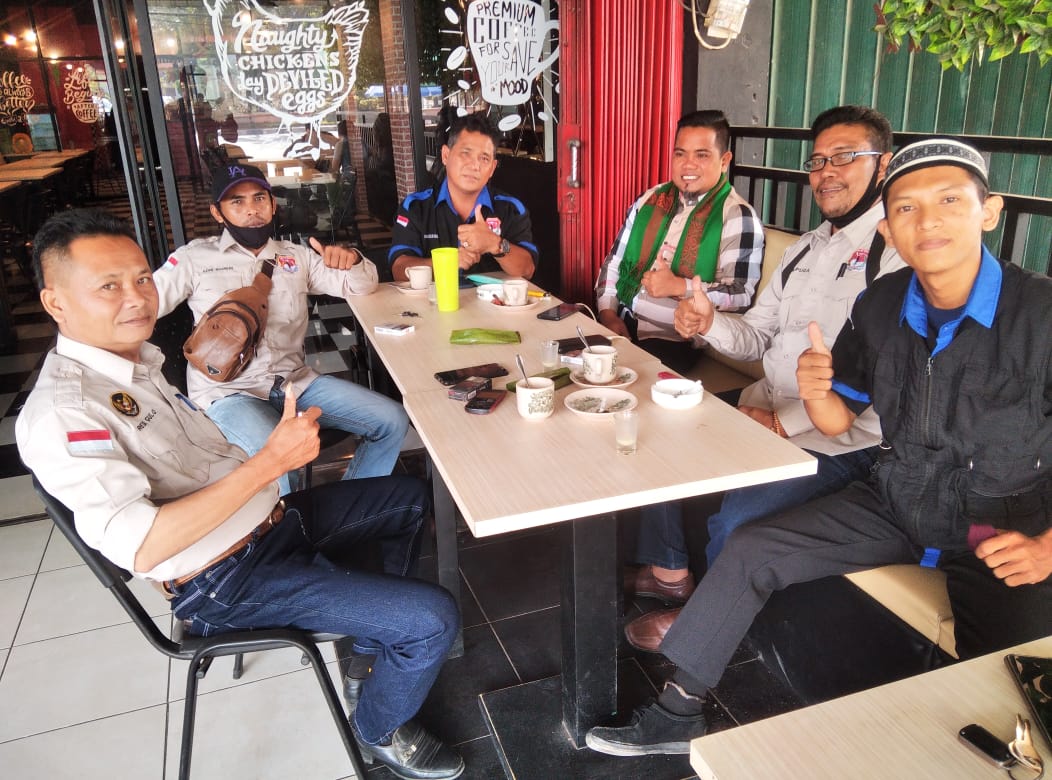 Bupati Pelalawan Terpilih, Zukri Mirzan bersama PJI (Foto: Cebernews.co)