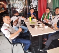 Ngopi Pagi Bersama Wartawan PJI, Bupati Pelalawan Terpilih: Jangan Sebar Berita Hoaks