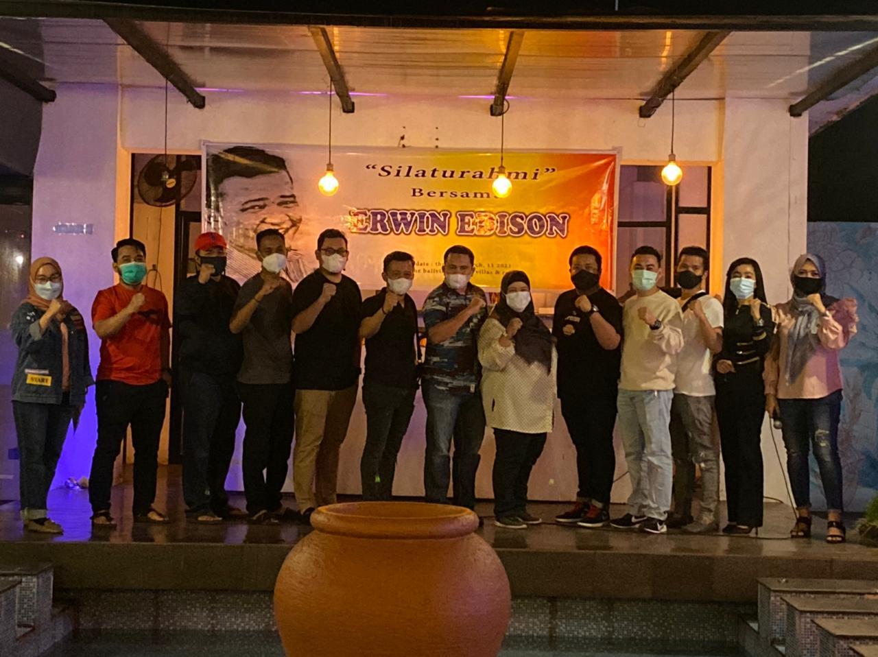 Silaturahmi Bersama, Erwin Edison Izin Maju Sebagai Caketum Jelang Musda HIPMI Riau Silaturahmi HIPMI Riau di Baliview Luxury, Pekanbaru, Kamis (11/03/2021) Malam. (Foto: Istimewa)