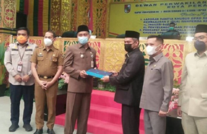 DPRD Pekanbaru Sahkan Ranperda Tentang Inovasi Daerah Menjadi Perda