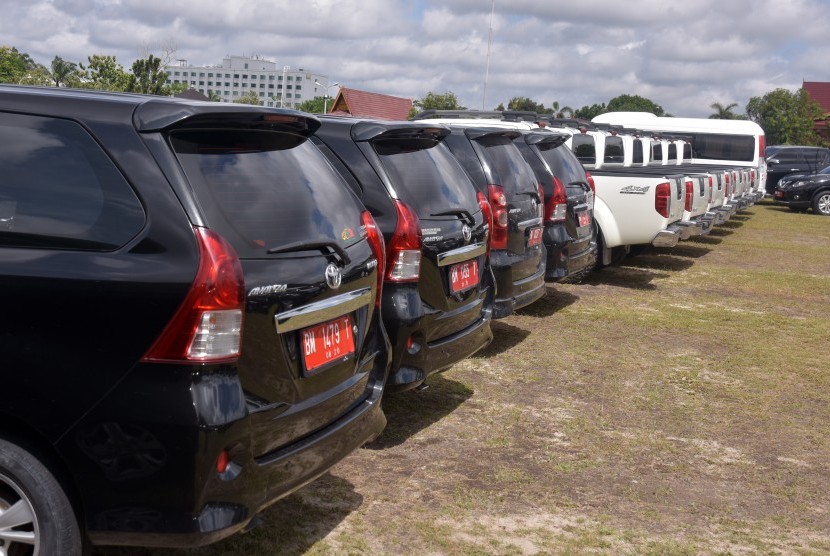 Ilustrasi Mobil Dinas (Republika)