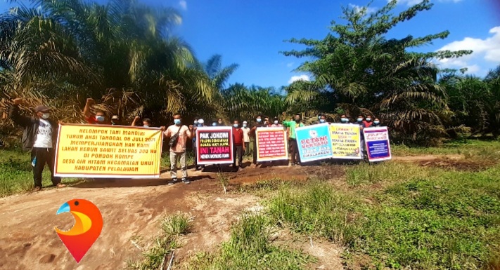 Kelompok Tani Mandiri Ketika Menggelar Aksi Unjuk Rasa