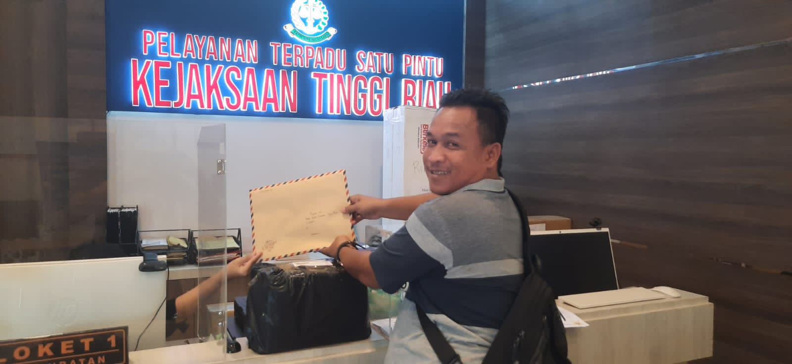 LSM Amatir Laporkan Dugaan Mark Up Anggaran Rehabilitasi Pelabuhan Siak 5,9 Miliar ke Kejati Riau