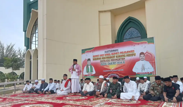 Bupati Pelalawan H Zukri didampingi Wakil Bupati H Nasaruddin SH, MH