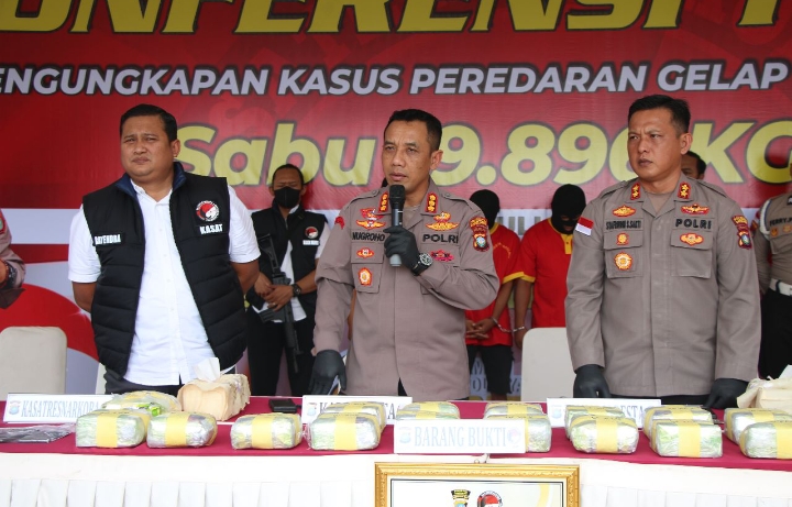 Sat Resnarkoba Polresta Barelang Berhasil Ungkap Tindak Pidana Narkotika Jenis Sabu Seberat 19, 896 KG