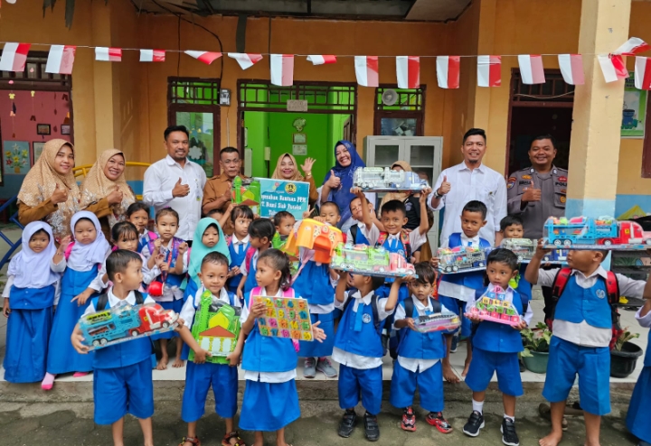 PT BSP Beri Bantuan Alat Pendukung Belajar PAUD