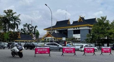 Ditutup Sementara, Ada Deklarasi di Jalan Gajah Mada Pekanbaru Penutupan jalan Gadah Maja Pekanbaru.