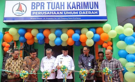 Wakil bupati Karimun resmikan BPR Tuah Karimun.
