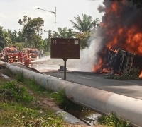 Truk Pengangkut BBM Terbakar di Dumai, Berikut Penjelasannya...   