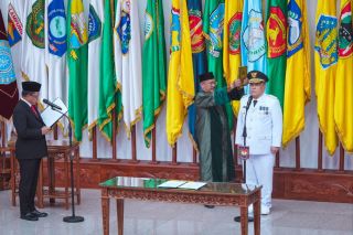 Resmi Lantik SF Hariyanto Sebagai Pj Gubernur Riau Oleh Mendagri