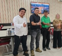 Ade Hartati Memohon Tunjuk Ajar Para Pendiri PAN di Riau