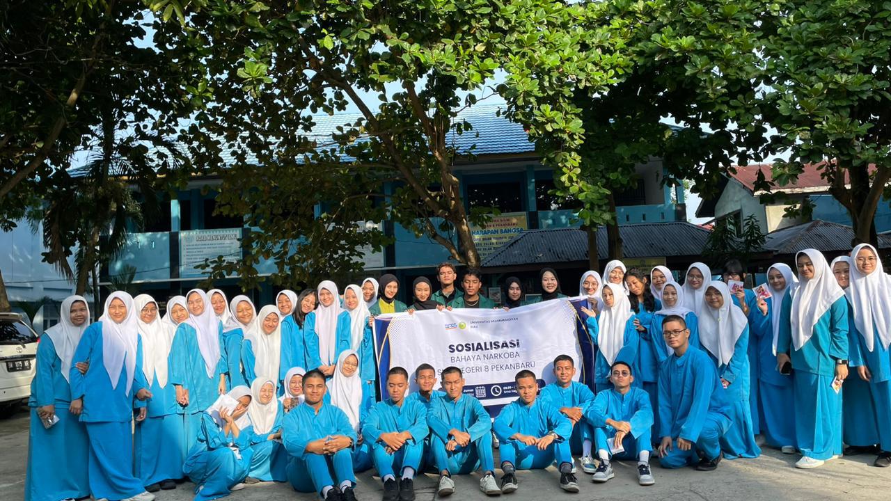 Mahasiswa Fakultas Hukum UMRI Gelar Sosialisasi Bahaya Narkoba Di SMA Negeri 8 Pekanbaru guna Upaya Pencegahan di Kalangan Remaja