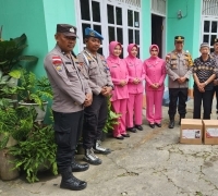 Bersempena Hari Bhayangkara ke 78 Polsek Rupat berikan Bantuan Sosial