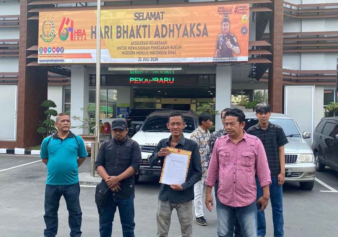Terkait Dugaan Defisit Anggaran, Sekda Indra Pomi Nasution Dan Pj Walikota Risnandar Mahiwa Secara Resmi Dilaporkan Ke Kejari Pekanbaru
