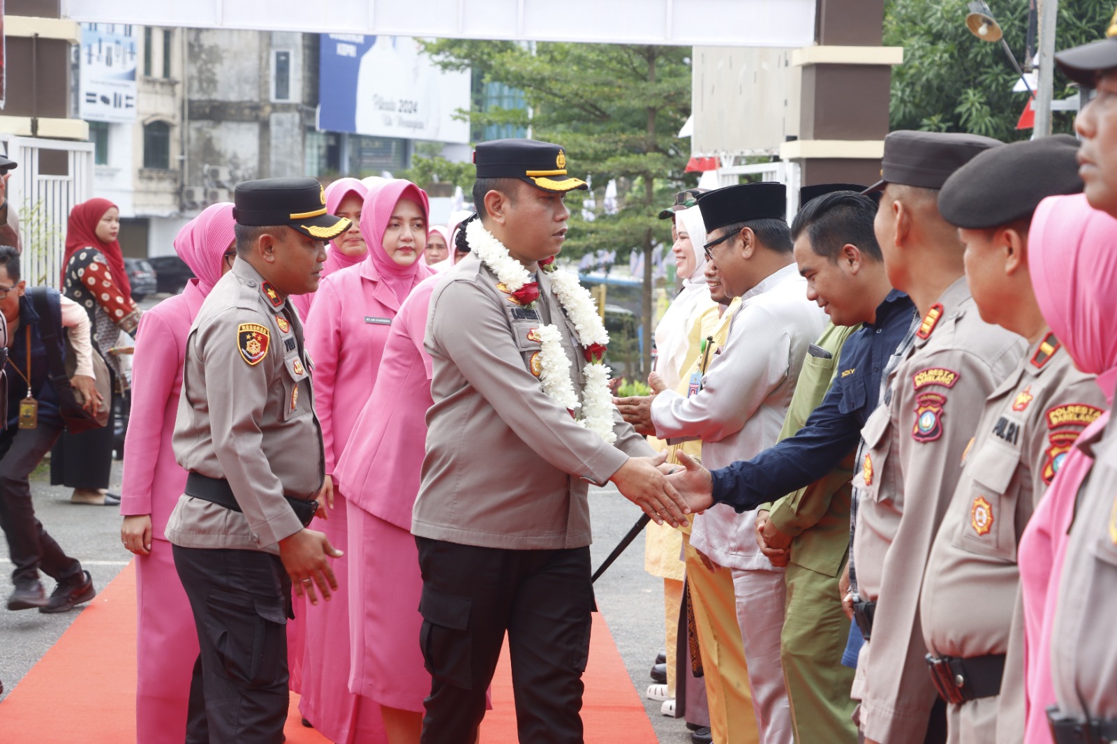 Tingkatkan Kesiapan dan Soliditas Personil, Kapolresta Barelang Kunjungan Kerja Ke Polsek Lubuk Baja