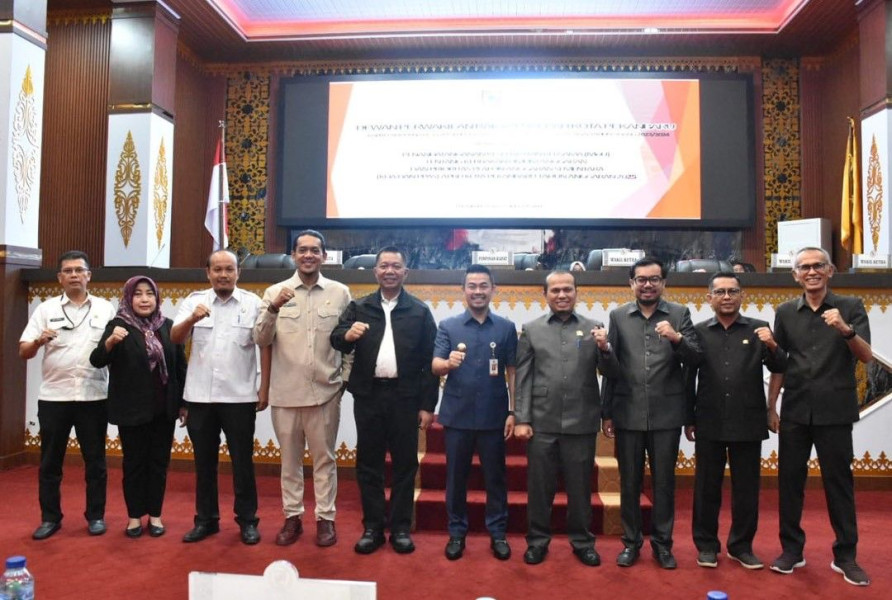 Gelar Paripurna, DPRD dan Pemerintah Kota Pekanbaru Sepakati KUA-PPAS APBD 2025