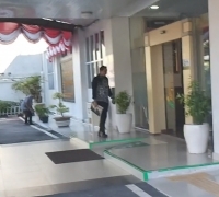 Dipanggil Kejari Atas Laporan Dugaan Korupsi, Pj Sekda Pekanbaru Buru-Buru Masuk