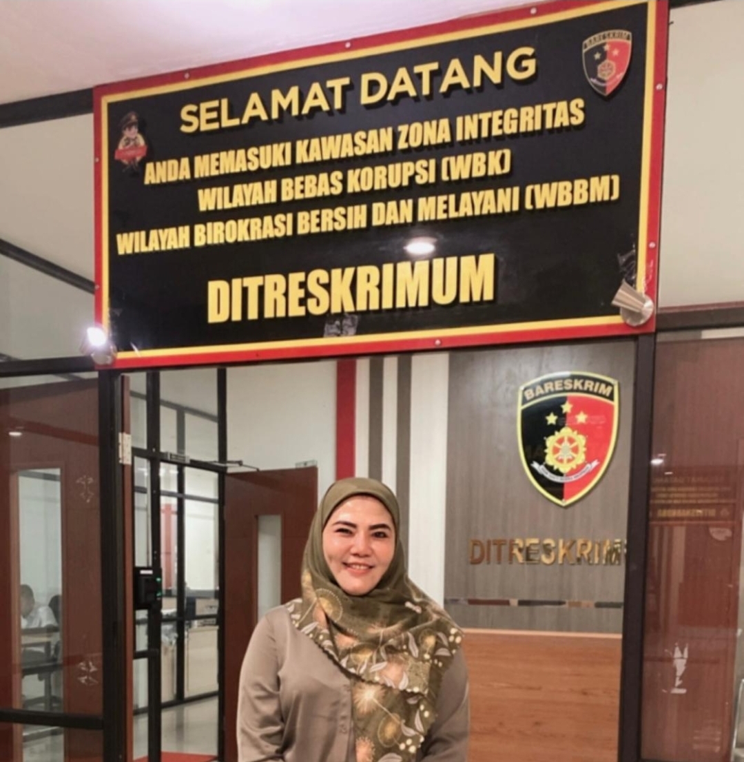 Novi Mahanum, SH, MH Penasehat Hukum M, Ketika Membuat Laporan Di Ditreskrimum Polda Riau