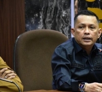 Wakil Ketua DPRD Pekanbaru Tengku Azwendi, Desak Pemko Tertibkan Tiang Kabel WiFi Ilegal