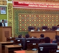DPRD Pelalawan Gelar Paripurna Penyerahan KUA-PPAS APBD 2026, Bupati Zukri Paparkan Penurunan Kapasitas Keuangan Daerah