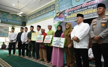Safari Ramadan Pemprov Riau di Siak, BRK Syariah Salurkan Bantuan untuk Masjid