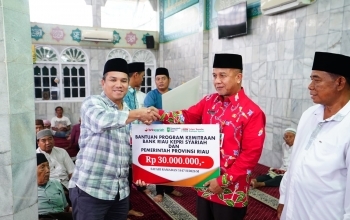 Komitmen CSR BRK Syariah di Bulan Ramadan, Salurkan Bantuan Rp30 Juta Untuk Masjid Al-Ikhlas