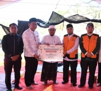 Bersempena HUT Ke-81 RI, BRK Syariah dan UPZ Salurkan Bantuan Untuk Ponpes Syekh Burhanuddin Kuntu Pascakebakaran